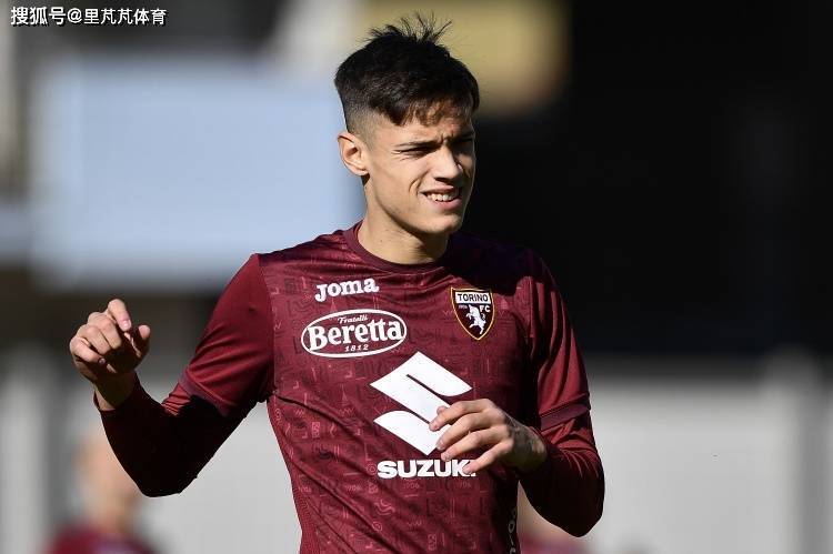 一日意甲动向:特奥转会沙特拿到好待遇,米兰买他接替赖因德斯