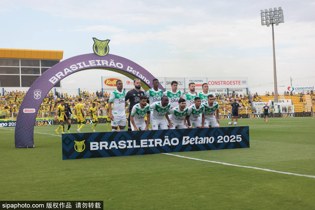 米兰1.3亿引援成空谈!为何球队连欧冠资格都难保?