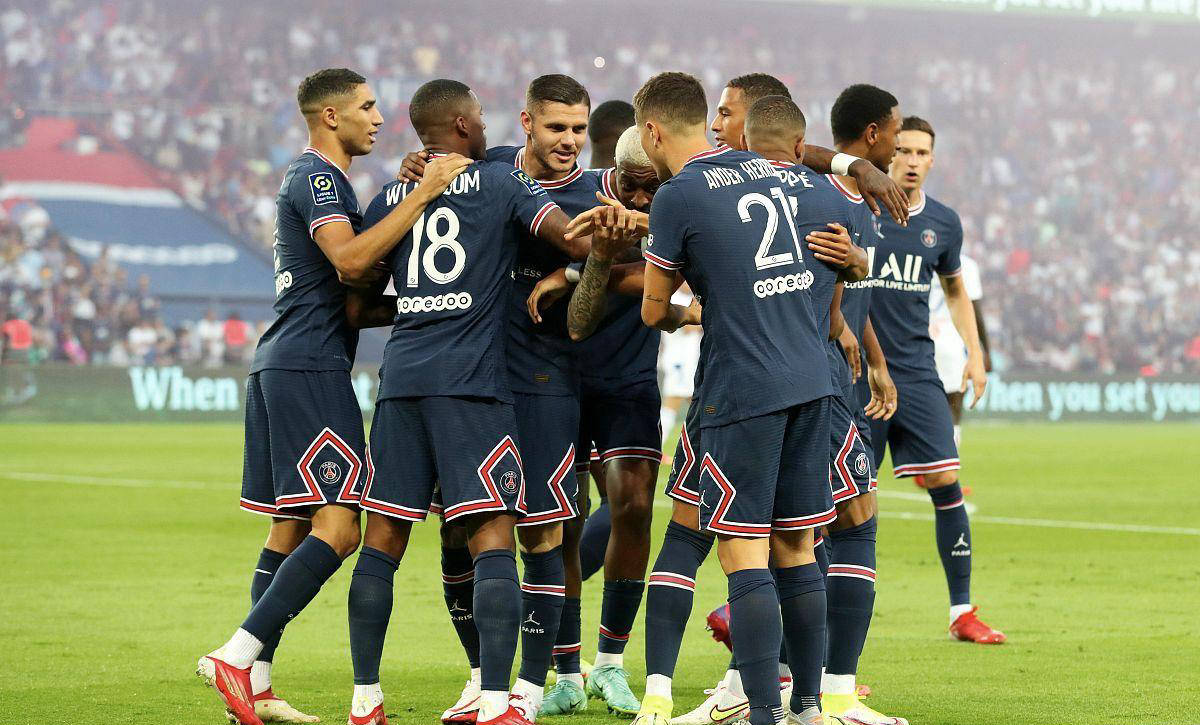 巴黎圣日耳曼近期状态遇阻,雷恩四连胜势头强劲,能否在法甲一决高下?